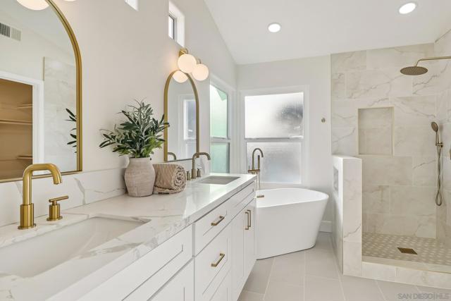 664 Crescent Dr, Chula Vista CA: https://media.crmls.org/mediaz/ed542014-3ae7-42a7-9d5b-428934bbb380.jpg