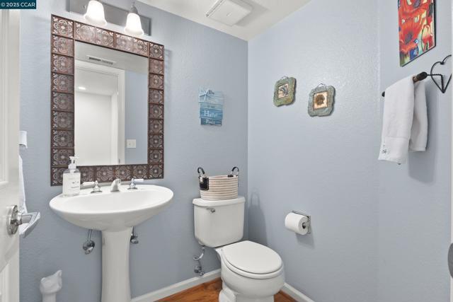 43 Patrick Way, Half Moon Bay CA: https://media.crmls.org/mediaz/ed549099-e292-4414-a3b3-ede95e900944.jpg