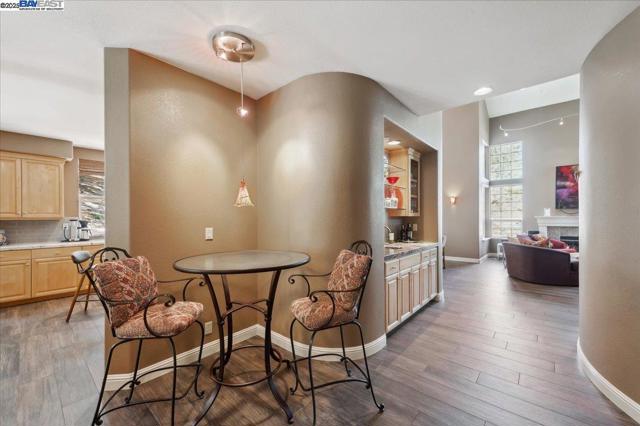 3761 SMALLWOOD COURT, Pleasanton CA: https://media.crmls.org/mediaz/ed5552d1-21ab-4cfb-bab4-f2a8c8f8e2a2.jpg