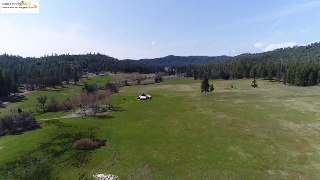 10488 Converse RD, Coulterville CA: https://media.crmls.org/mediaz/ed562ed3-ff42-4594-b0a8-58200e1dbab2.jpg