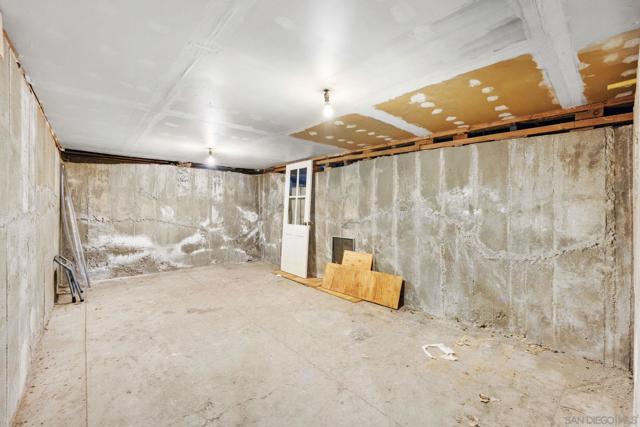 2530 Pruett Dr, Vista CA: https://media.crmls.org/mediaz/ed57a0d8-6b13-4bef-9f85-fabfe8c14d3b.jpg