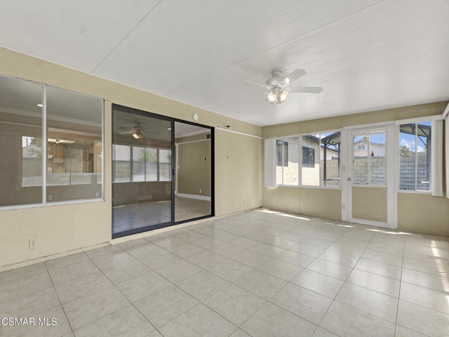 2264 Cochran Street, Simi Valley CA: https://media.crmls.org/mediaz/ed5a3f80-e747-40f9-b9b2-6e21ab9412e3.jpg
