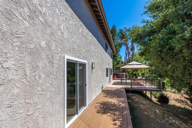 Detail Gallery Image 32 of 44 For 1711 Alhudson Dr, Escondido,  CA 92029 - 4 Beds | 2/1 Baths