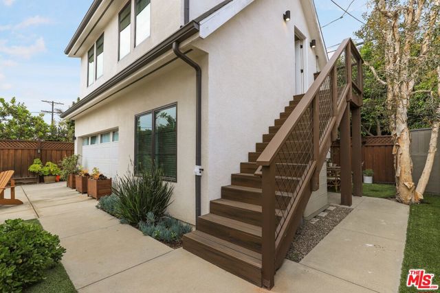 4250 Michael Avenue, Los Angeles, California 90066, 6 Bedrooms Bedrooms, ,4 BathroomsBathrooms,Single Family Residence,For Sale,Michael,24396259