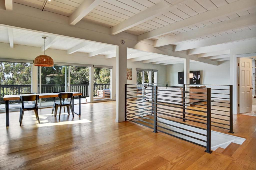 2323 Mastlands Drive