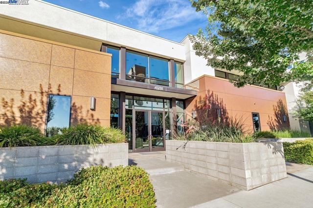 2359 Halogen Cmn, Fremont CA: https://media.crmls.org/mediaz/ed5c3a4a-fcd6-4cbc-be6a-ad662c265f68.jpg