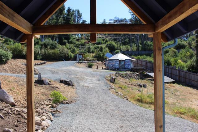 10701 Empire Grade, Santa Cruz CA: https://media.crmls.org/mediaz/ed5ea59e-a490-442e-b037-7b8e44c34345.jpg