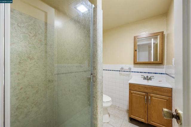 10536 Sheldon St, Oakland CA: https://media.crmls.org/mediaz/ed5eac4f-36d3-43ac-8246-762cb27b75d0.jpg