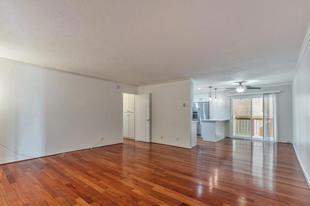 382 Coronado Avenue #102