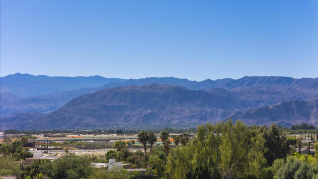 35335 Via Josefina, Rancho Mirage CA: https://media.crmls.org/mediaz/ed5f79c1-eec8-4e79-acc9-fecefb26c1f3.jpg