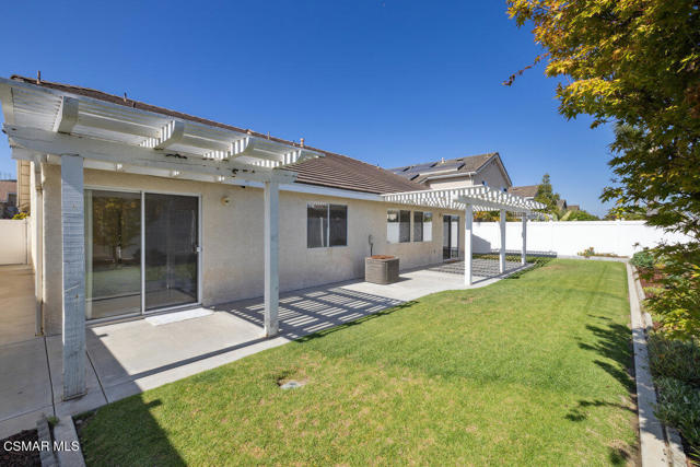 7744 Hayward Street, Ventura CA: https://media.crmls.org/mediaz/ed601fb4-7d59-474d-9a84-b79d17640163.jpg