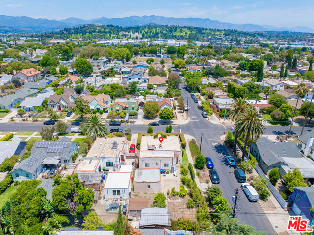 3300 Garden Avenue, Los Angeles CA: https://media.crmls.org/mediaz/ed606178-ef5e-404b-a27e-3561a910c03b.jpg