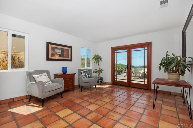 15778 Camino Crisalida, San Diego CA: https://media.crmls.org/mediaz/ed60aca3-cb23-4b96-b888-e475e5971d84.jpg
