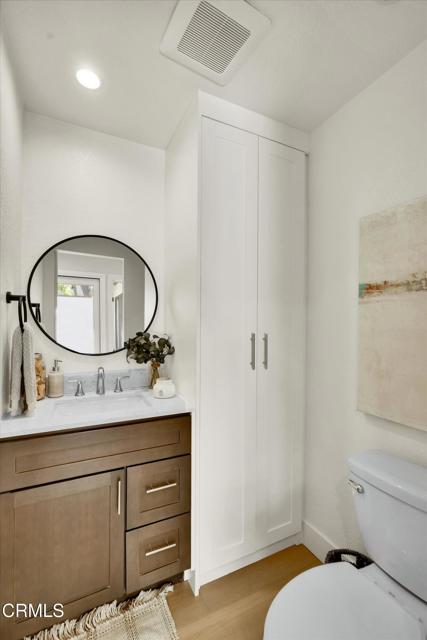 4559 Rayburn Street, Westlake Village CA: https://media.crmls.org/mediaz/ed616945-83a5-42e3-b182-b4ae03407fe1.jpg