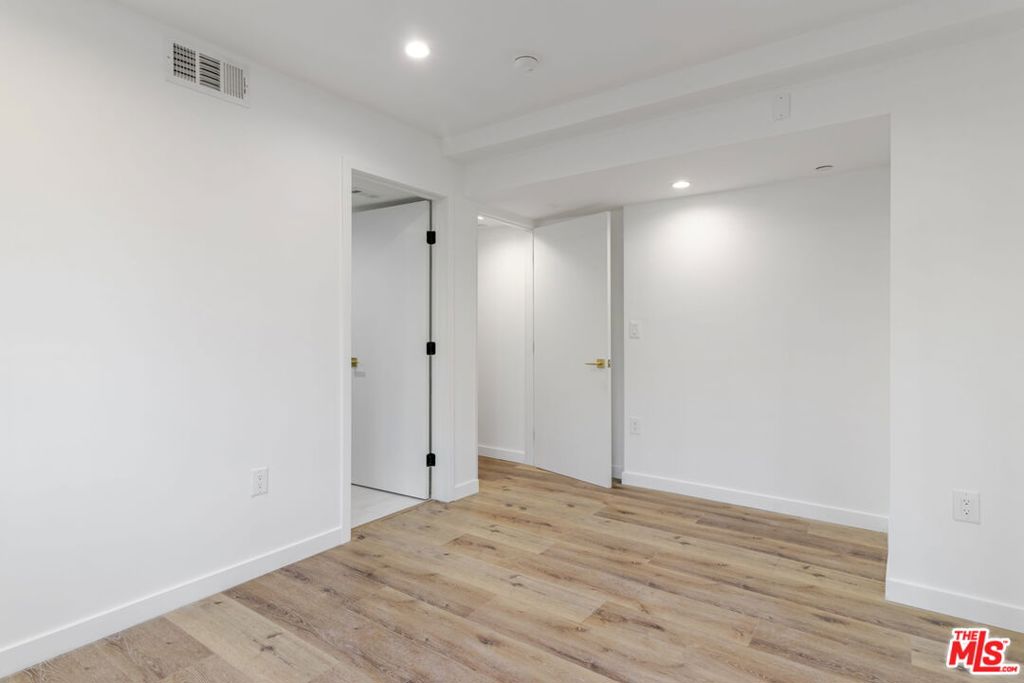MLS #26840997 image #26