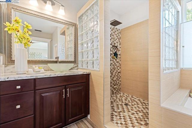 1699 Lodestone Rd, Livermore CA: https://media.crmls.org/mediaz/ed6238fb-6d22-4b2d-a04e-e692f21e85a8.jpg