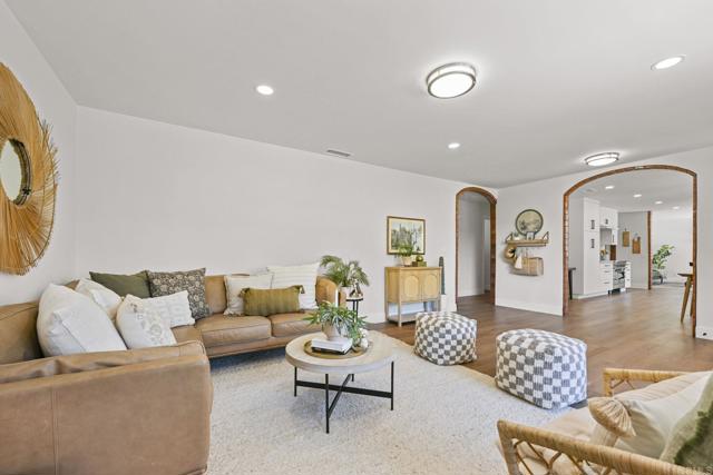 752 Quiet Place, Escondido CA: https://media.crmls.org/mediaz/ed624275-9087-48d8-bdb2-ea6ae278b982.jpg