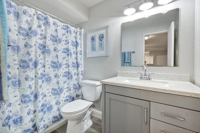 6955 Alvarado Rd, San Diego CA: https://media.crmls.org/mediaz/ed62805d-28e3-4695-9855-7a181cfa17f9.jpg