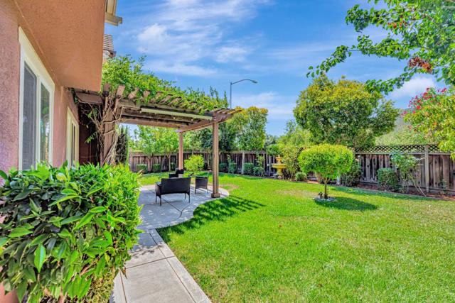 5871 Masoni Place, Gilroy CA: https://media.crmls.org/mediaz/ed628ae6-4e14-4831-b8eb-3d56e9a0421c.jpg