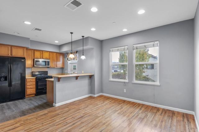 2872 10th Street, San Pablo CA: https://media.crmls.org/mediaz/ed628f76-763e-4508-8084-907d360e09d6.jpg