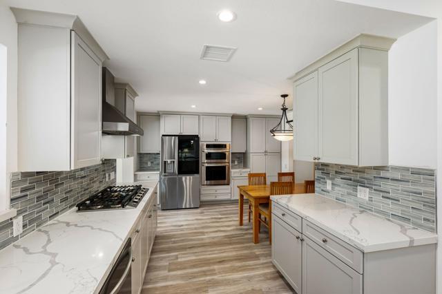 74619 Fairway Drive, Palm Desert CA: https://media.crmls.org/mediaz/ed62fbcc-366f-4c51-a125-897a288e716a.jpg