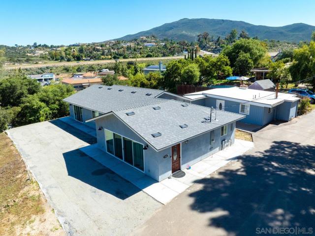 1450 1452 Rock Terrace, Alpine CA: https://media.crmls.org/mediaz/ed63d3a5-0de4-49b5-bdf9-7ea202b6d1dd.jpg