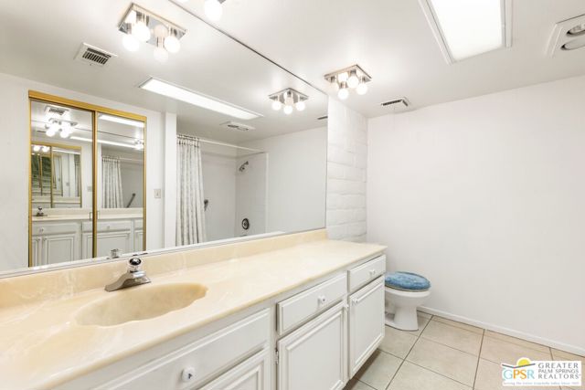 68541 Calle Alcazar, Cathedral City CA: https://media.crmls.org/mediaz/ed642b31-01d9-4d5b-b5dd-64689587af16.jpg