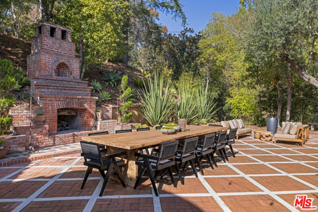 540 Mount Washington Drive, Los Angeles CA: https://media.crmls.org/mediaz/ed64eb6a-84d8-4604-ae84-5d0f7cbd0de3.jpg