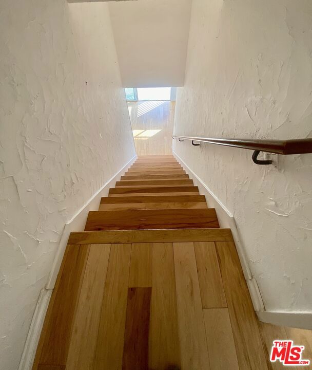 Drew Fenton | 11942 Whitewater Lane Malibu CA | MLS: 7428379 Drew Fenton | 11942 Whitewater Lane Malibu CA | MLS: 7428379