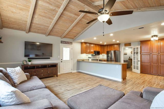2258 Charise St, Escondido CA: https://media.crmls.org/mediaz/ed661404-103b-466c-bfc2-1e644e993de1.jpg