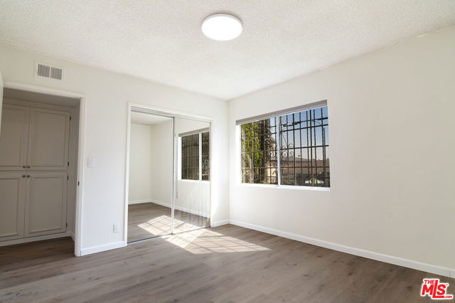 1937 S Bedford Street, Los Angeles CA: https://media.crmls.org/mediaz/ed6693bc-185b-40ab-8ddc-20ee78a57459.jpg