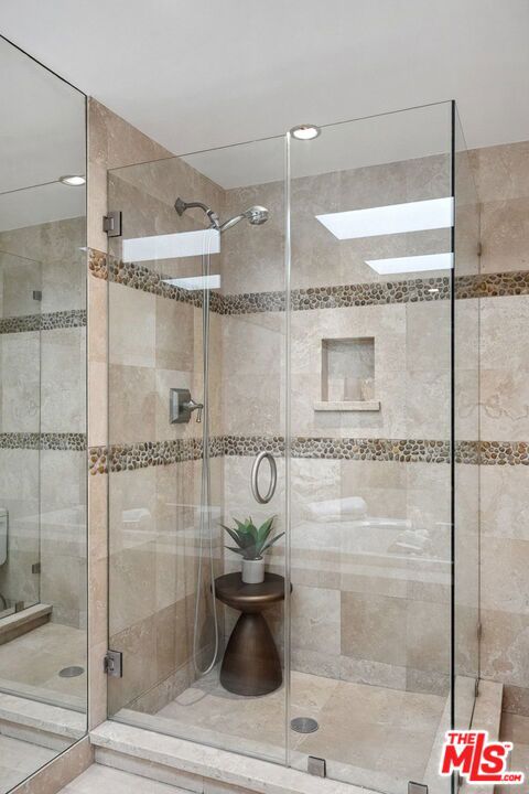 234 S Tower Drive, Beverly Hills CA: https://media.crmls.org/mediaz/ed66c861-a814-4ea4-92c5-4b608c13bb27.jpg