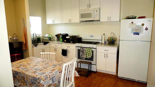 Detail Gallery Image 17 of 22 For 2378 Smythe Ave, San Ysidro,  CA 92173 - 5 Beds | 2 Baths