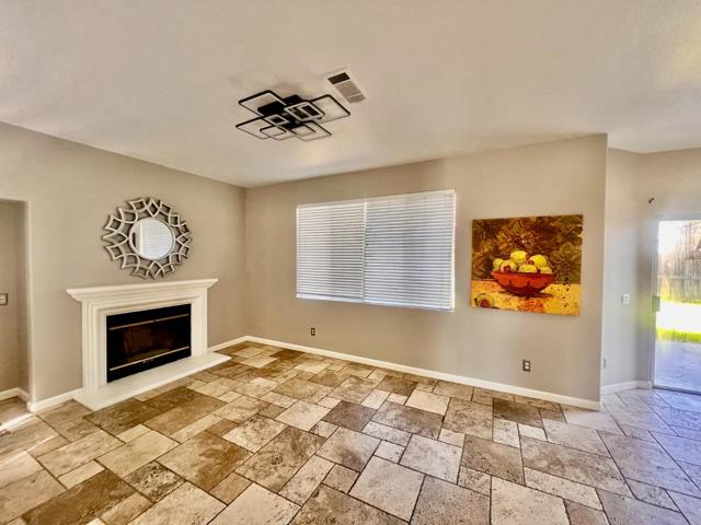 1800 W Graf Road, Hollister CA: https://media.crmls.org/mediaz/ed6877e4-2afc-4749-9d27-4042cbbcc0e7.jpg