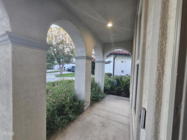 Detail Gallery Image 5 of 38 For 7454 Chanteclair Ct, Los Angeles,  CA 91042 - 5 Beds | 3 Baths