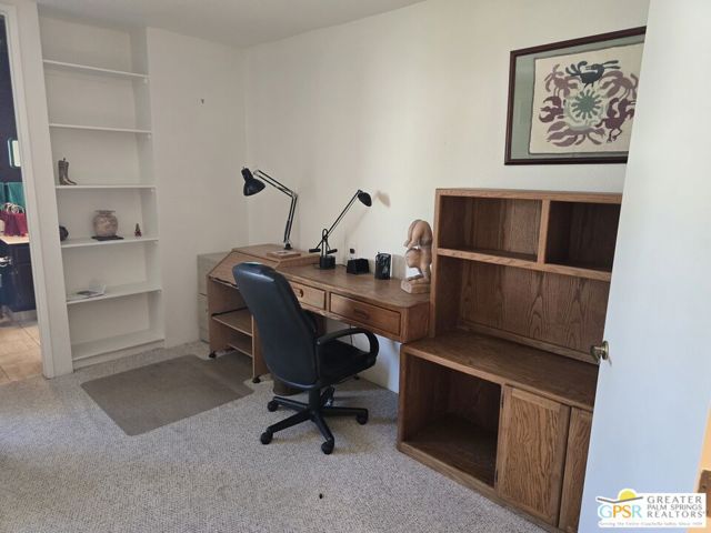 1445 Via Isla, Palm Springs CA: https://media.crmls.org/mediaz/ed698252-96c3-47d2-9300-edc377074771.jpg