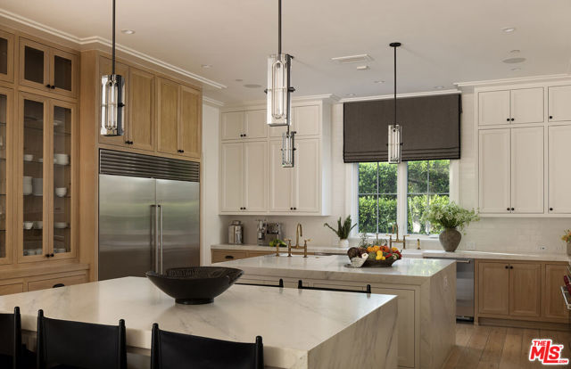 1628 Georgina Avenue, Santa Monica CA: https://media.crmls.org/mediaz/ed6a8b6e-91d0-4ead-8bc1-6616c6e3008c.jpg