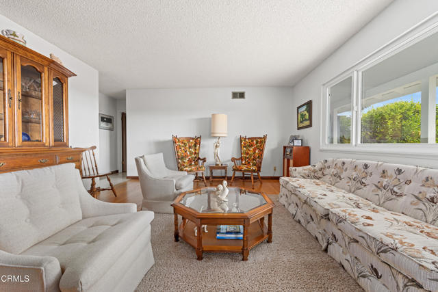 Detail Gallery Image 6 of 35 For 2465 Grand Ave, Los Olivos,  CA 93441 - 4 Beds | 2 Baths