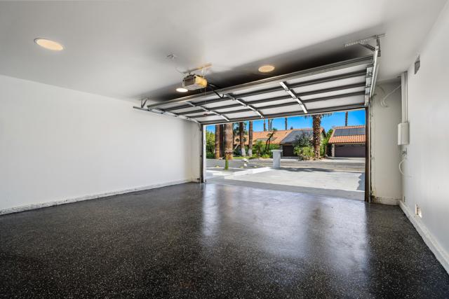 69291 Tamala Avenue, Cathedral City CA: https://media.crmls.org/mediaz/ed6b6634-0069-45e5-ba6c-2f2f9894c926.jpg