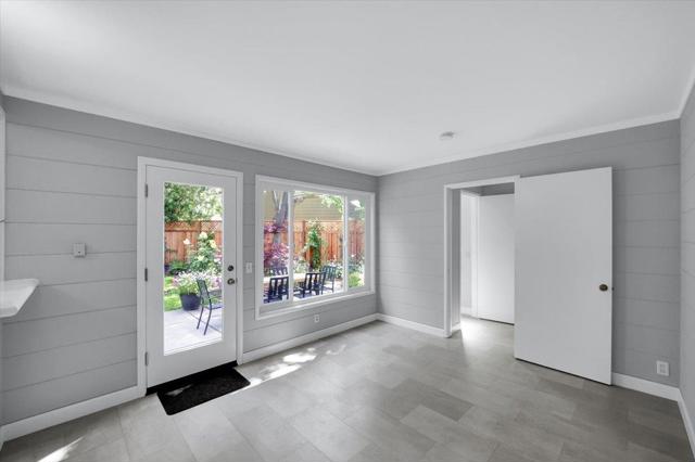 1633 Dallas Court, Los Altos CA: https://media.crmls.org/mediaz/ed6b9f33-514e-4da2-bff3-c3ccd24a911a.jpg