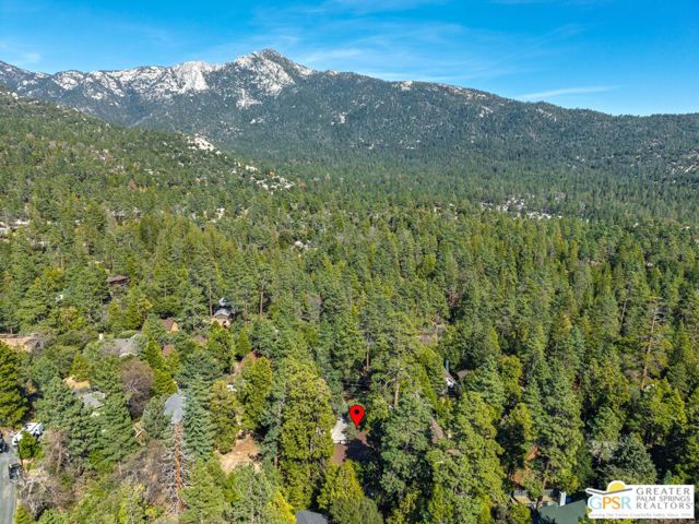 25575 Big Pine Street, Idyllwild CA: https://media.crmls.org/mediaz/ed6bdff5-9997-4649-95bf-253f44cbcb77.jpg