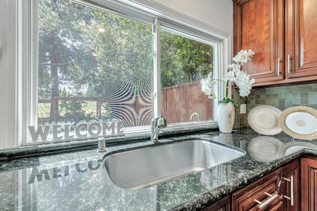 347 Kinross Drive, Walnut Creek CA: https://media.crmls.org/mediaz/ed6ccd6a-2638-4351-96b6-6f02c26cdac9.jpg