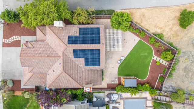 100 Dundee Lane, San Carlos CA: https://media.crmls.org/mediaz/ed6d2db2-eafd-421a-91ed-2d062d7de33e.jpg