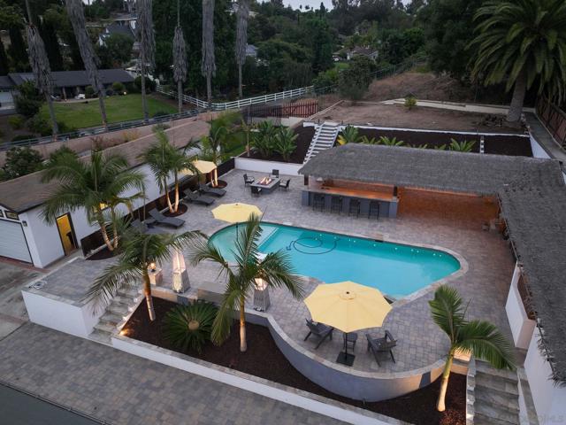 704 Matagual Dr, Vista CA: https://media.crmls.org/mediaz/ed6d825a-b934-46fb-8c16-5c470a6df430.jpg