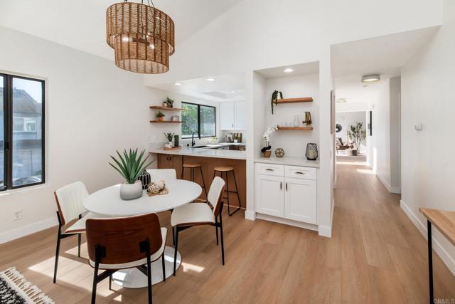 Detail Gallery Image 7 of 47 For 4085 Crystal Dawn Ln #201,  San Diego,  CA 92122 - 2 Beds | 2 Baths