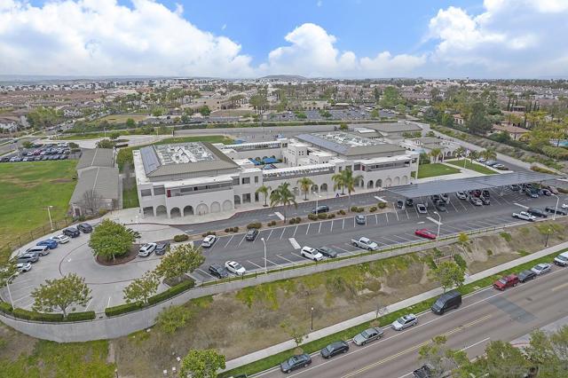2423 Wishing Star Way, Chula Vista CA: https://media.crmls.org/mediaz/ed6fc319-92b9-4a09-a050-4c5edfb85dfc.jpg