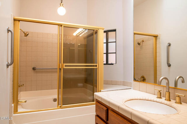 201 N Granada Avenue, Alhambra CA: https://media.crmls.org/mediaz/ed6fd154-d112-4917-8f85-624b648e205a.jpg
