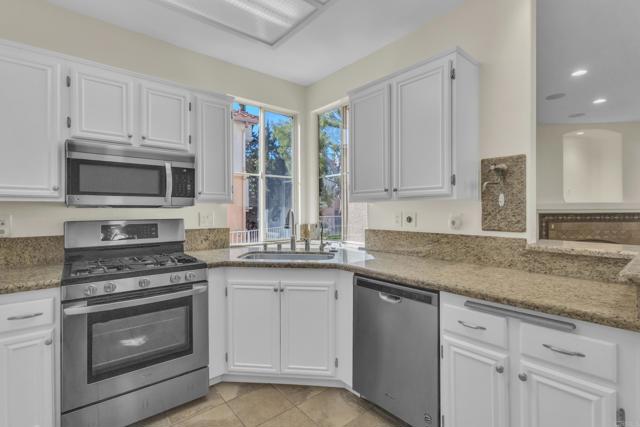 Detail Gallery Image 8 of 35 For 11442 via Rancho San Diego #157,  El Cajon,  CA 92019 - 3 Beds | 2 Baths