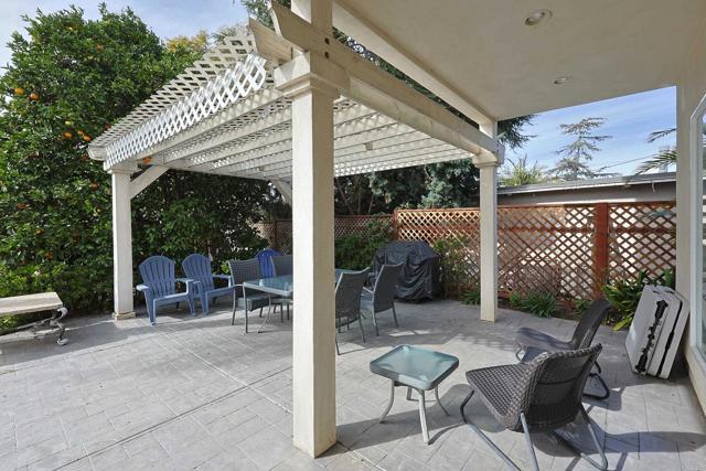638 Margarita Ave, Coronado CA: https://media.crmls.org/mediaz/ed72a8ed-3e01-4a9a-8735-7fc7369971d4.jpg