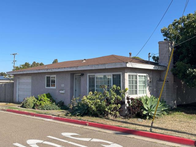 765 Elkwood Ave, Imperial Beach CA: https://media.crmls.org/mediaz/ed72d7a2-cb6b-4672-bdc0-585b8f742477.jpg
